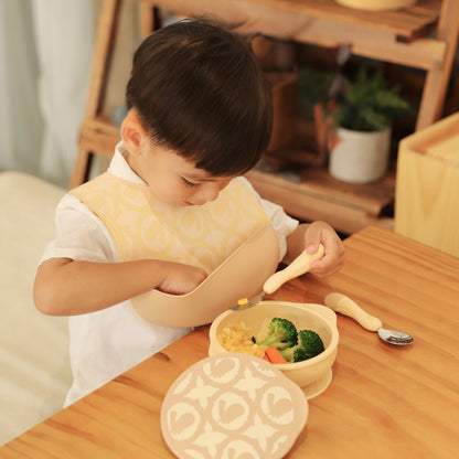 Wide Coverage Silicone Bib