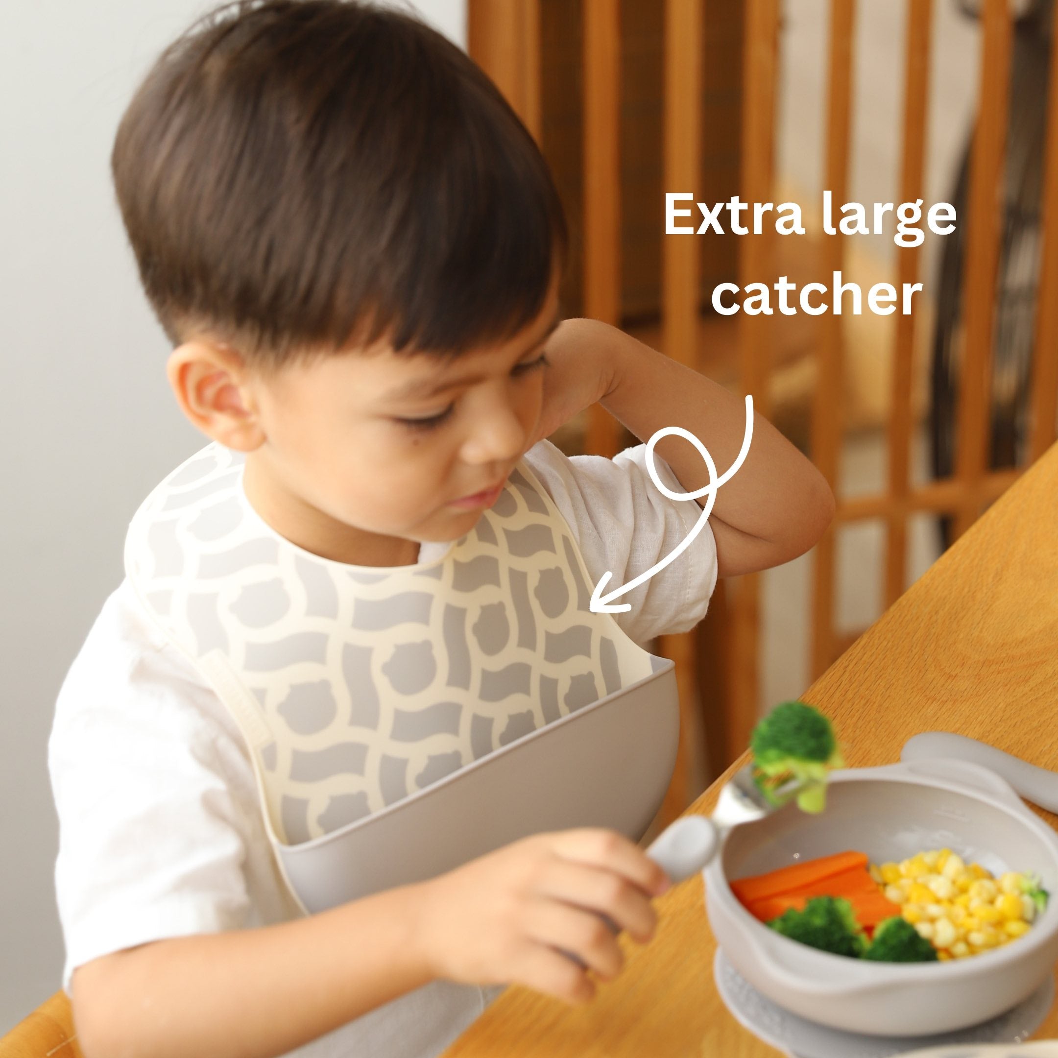 Wide Coverage Silicone Bib