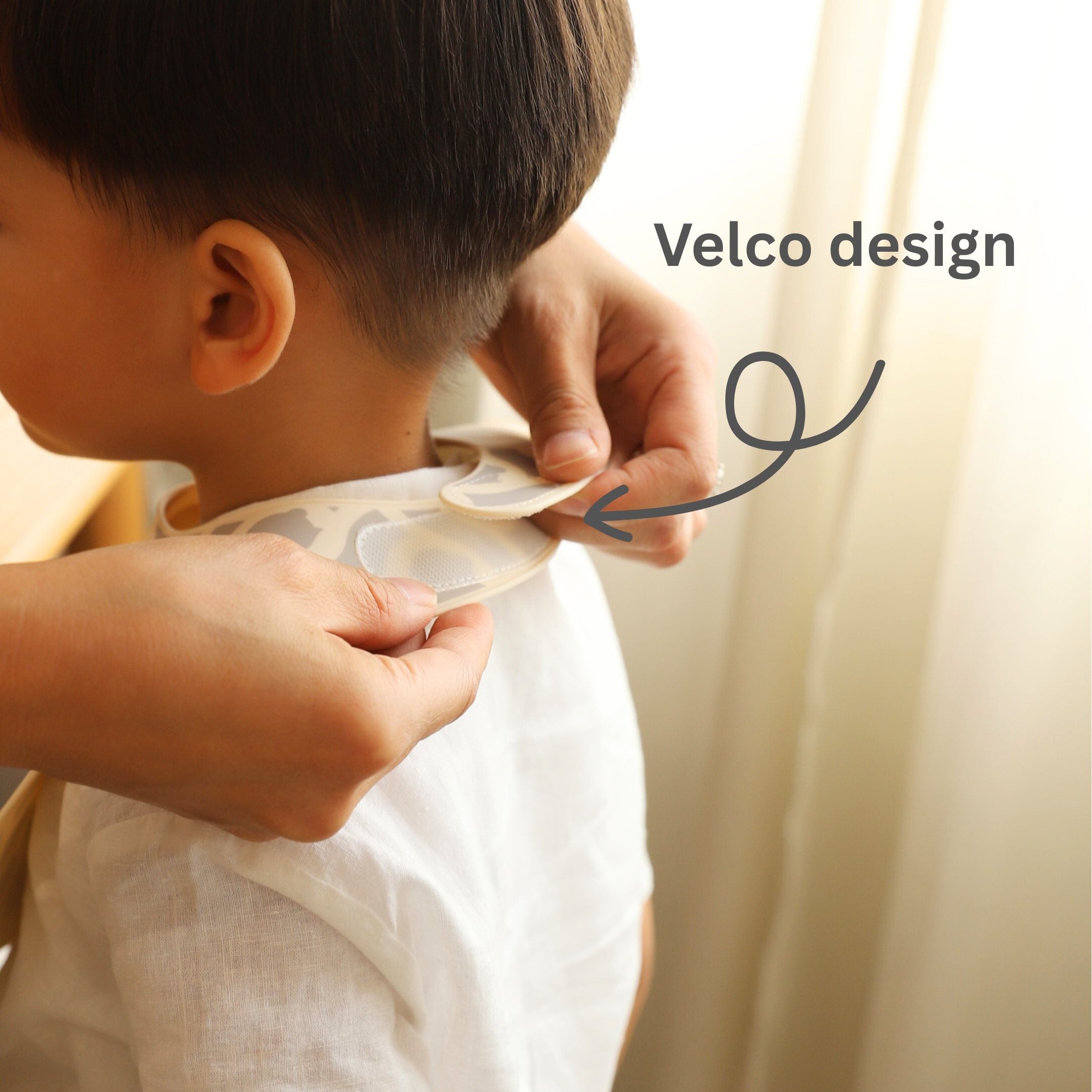 Wide Coverage Silicone Bib